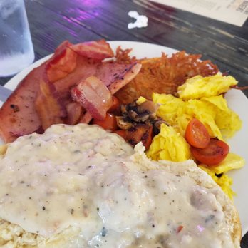 Nadeen's Hermitage Haven - Breakfast platter. The country ham was extremely salty tasted like fish sauce. Gross! - Breakfast & Brunch Near Me - Hermitage, Tennessee