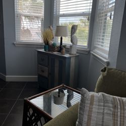 Five Star Vacation Rentals - Bay window overlooking pool