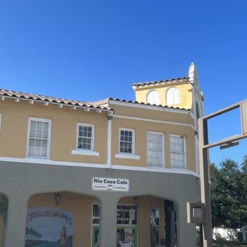 Pocahontas Apartments - Landmarks & Historical Buildings Near Me - Vero Beach, Florida Pocahontas Apartments - Landmarks & Historical Buildings Near Me - Vero Beach, Florida