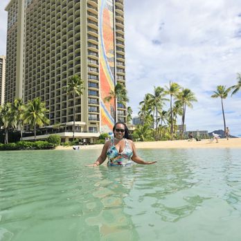 Waikiki Beach - Lagoon (10/27/24) - Beaches Near Me