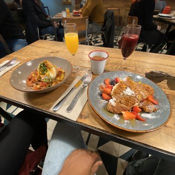 Caravelle - French toast and mimosa - Breakfast & Brunch Near Me - Barcelona, B Caravelle - French toast and mimosa - Breakfast & Brunch Near Me - Barcelona, B
