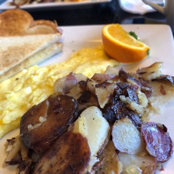 Keke's Breakfast Cafe - Two Eggs Scrambled,home fries, and toast with bacon. - Breakfast & Brunch Near Me - Largo, Florida Keke's Breakfast Cafe - Two Eggs Scrambled,home fries, and toast with bacon. - Breakfast & Brunch Near Me - Largo, Florida