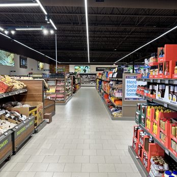 ALDI - Empty store on a Saturday morning 5-10-25 - Grocery Near Me - Ventura, California