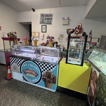 Holiday Ice Cream - Ice Cream & Frozen Yogurt Near Me - Beverly, New Jersey Holiday Ice Cream - Ice Cream & Frozen Yogurt Near Me - Beverly, New Jersey