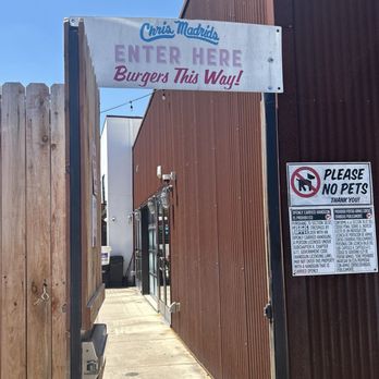Chris Madrid's - Outside entrance (one of the sides) - Burgers Near Me - San Antonio, Texas