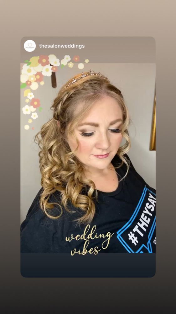 Makeup and Hair by Traci Logo