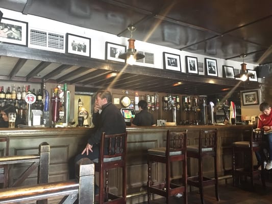 Paddy Burkes Bar & Restaurant by null