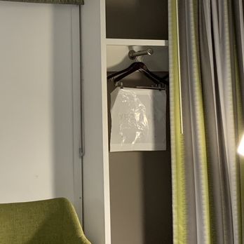 Hampton Inn Princeton - The closet? - Hotels Near Me - Princeton, West Virginia
