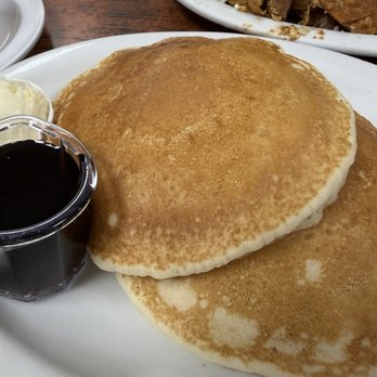 Nat's Early Bite Coffee Shop - 3 Hot Cakes - Diners Near Me - Sherman Oaks, California