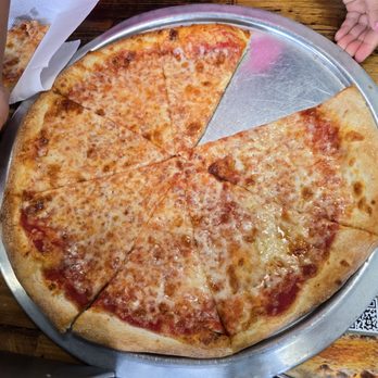 La-Pizzeria - Pizza Near Me - High Point, North Carolina