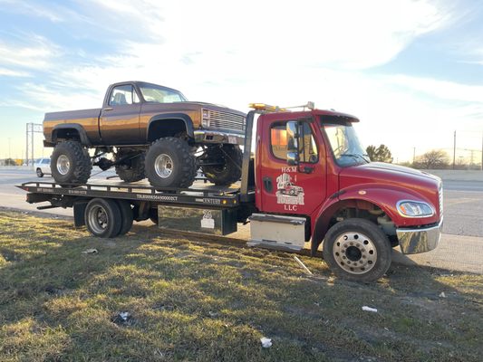 Truck towing - I know it can get stressful, thinking about your vehicle, making it safe to its destination and secure without other damages,H&M Towing guarantees it’s deliveries safe and sound and always on point.…..