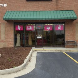 Mary's Alterations - Store frontage