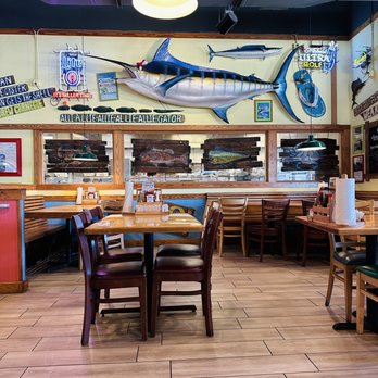 Pinchers - Ambiance of the wonderful theming - Seafood Near Me - Fort Myers, Florida
