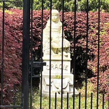 Bonaventure Cemetery Tours - Little Gracie - Historical Tours Near Me - Savannah, Georgia Bonaventure Cemetery Tours - Little Gracie - Historical Tours Near Me - Savannah, Georgia