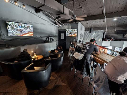 Watch Me! Sports Bar by null