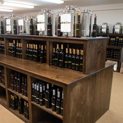 Kingsport Olive Oil Company - Our upstairs Tasting Gallery