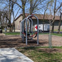 Gorman Park - Swings, including handicapped seat