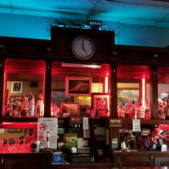 Stockman's Bar - a clock on the wall - Nightlife Near Me - Harlowton, Montana Stockman's Bar - a clock on the wall - Nightlife Near Me - Harlowton, Montana