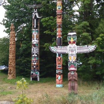 Stanley Park - Totem Poles - Parks Near Me - Vancouver, British Columbia