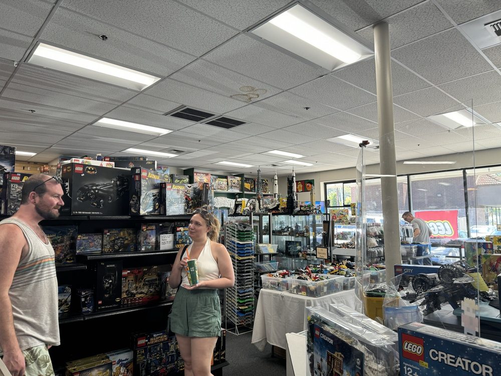 BRICKS & WHEELS Updated October 2024 23 Photos & 24 Reviews 12678 SE 38th St, Bellevue