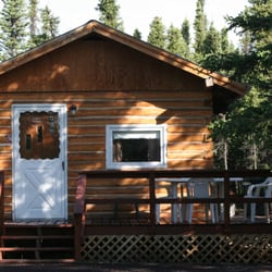 Chistochina Bed and Breakfast - Cabin with fully furnished kitchen, double bed, shower.