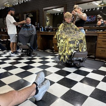 Southern Cutz Barber Parlor - Barbershop - Barbers Near Me - Hernando, Florida Southern Cutz Barber Parlor - Barbershop - Barbers Near Me - Hernando, Florida