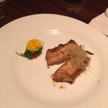龍景軒 - Soy sauce fried garoupa (form of grouper) - Cantonese Near Me - Hong Kong, HK
