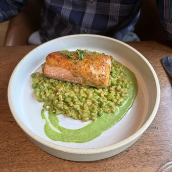 Millwright's - Salmon - New American Near Me - Simsbury, Connecticut Millwright's - Salmon - New American Near Me - Simsbury, Connecticut