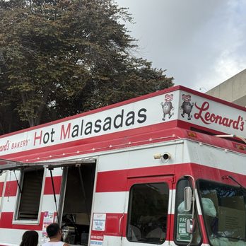 Leonard's Pearlridge Malasada Mobile - Desserts Near Me - Aiea, Hawaii Leonard's Pearlridge Malasada Mobile - Desserts Near Me - Aiea, Hawaii