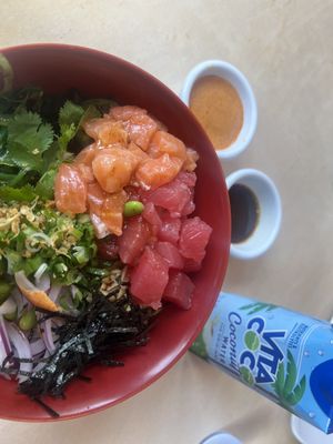 Hilo Poke & Sushi by null