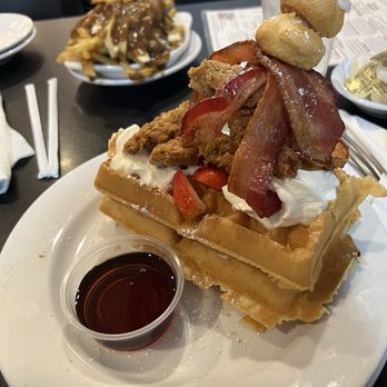 Maple Leaf Diner - *Chicken, Bacon & Waffles - American Near Me - Dallas, Texas