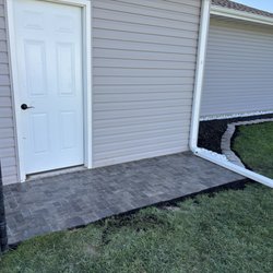 McKay HP - Patio sidewalk