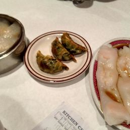 1st round with shrimp dumplings, fried chive dumplings, and shrimp rice rods. 1st round with shrimp dumplings, fried chive dumplings, and shrimp rice rods.