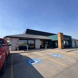 Major's Family Restaurant - Exterior looks like an old Pizza Hut with a boo boo on the corner