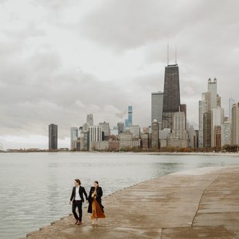 Mark Trela Photography - Photograph of a couple eloping in Chicago in November - Session Photography Near Me - Chicago, Illinois Mark Trela Photography - Photograph of a couple eloping in Chicago in November - Session Photography Near Me - Chicago, Illinois