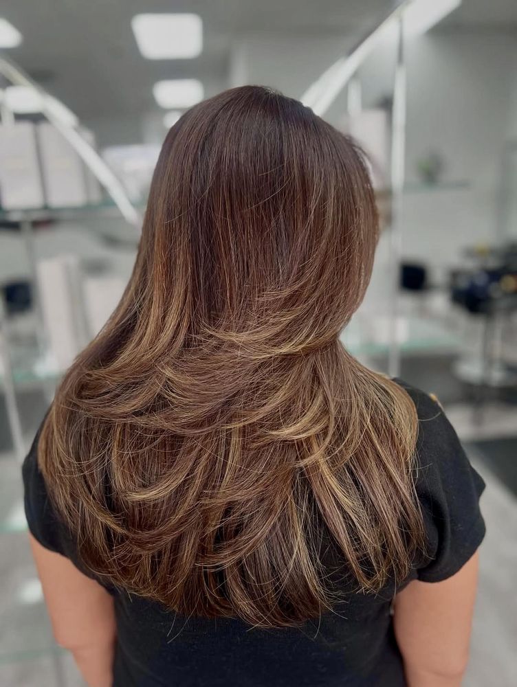 Illusion Salon Image