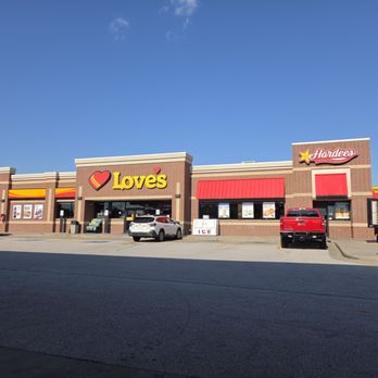 Love's Travel Stop - Gas Stations Near Me - Strafford, Missouri