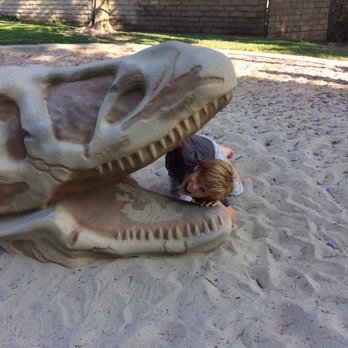 Mayfair Park - Parks Near Me - Simi Valley, California