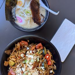 Spicy almond chicken noodles Spicy almond chicken noodles