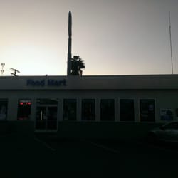 Chevron - This place needs the healthcode inspector to visit asap!