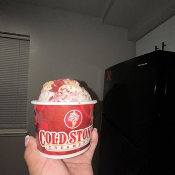 Cold Stone Creamery - Cake Batter , Red Velvet Chunks & Graham Cracker Pieces - Ice Cream & Frozen Yogurt Near Me - Pikesville, Maryland Cold Stone Creamery - Cake Batter , Red Velvet Chunks & Graham Cracker Pieces - Ice Cream & Frozen Yogurt Near Me - Pikesville, Maryland
