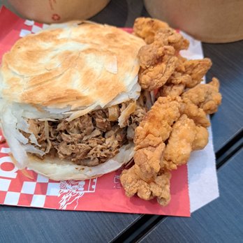 Bingz Crispy Burger - The Signature and Smoking Hot Chicken Nuggets - Chinese Near Me - Toronto, Ontario