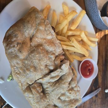 Amigo Cafe - Blue corn fry bread Navajo burger - Mexican Near Me - Kayenta, Arizona