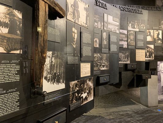 Warsaw Uprising Museum by null