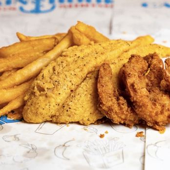 Captain Hook - Lanch social - Seafood Near Me - Baton Rouge, Louisiana