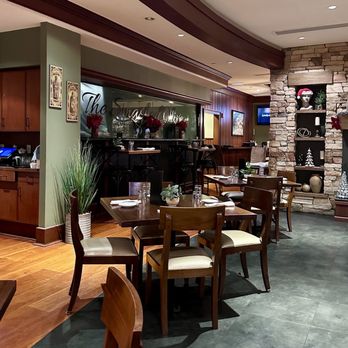 The Smashed Olive - Left side of main dinning area - Soup Near Me - Washington, New Jersey