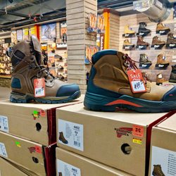 Mohawk Army Navy - Work boots and hiking boots at North Greenbush Mohawk Army Navy