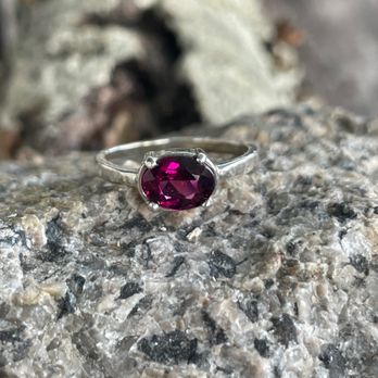 Jonkheer Jewelry Art Studio - Rhodolite Garnet ring - Jewelry Near Me - Wilmington, North Carolina Jonkheer Jewelry Art Studio - Rhodolite Garnet ring - Jewelry Near Me - Wilmington, North Carolina