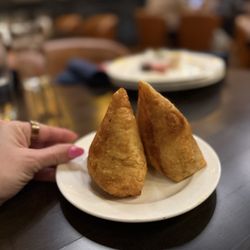 Spiceland Indian Restaurant - Vegetable Samosa