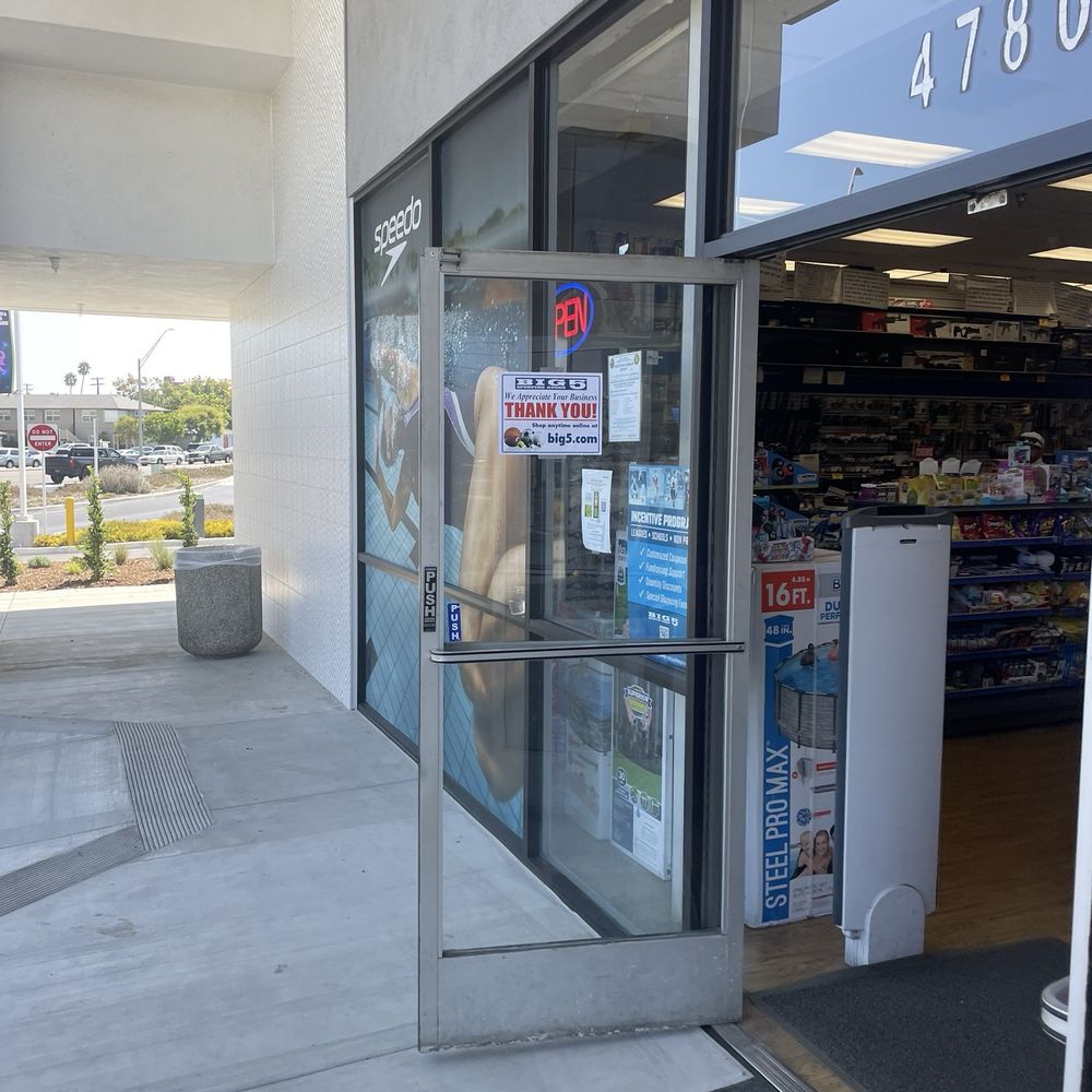 Big 5 Sporting Goods - Entrance - Sporting Goods Near Me - Long Beach, California